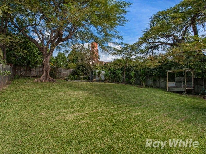 16 Charlotte Street, Wavell Heights QLD 4012, Wavell Heights - Thumbnail 2