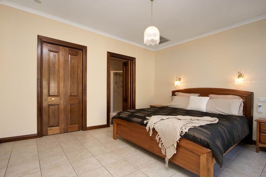 1 Finlay Street, Yarraville - Thumbnail 4