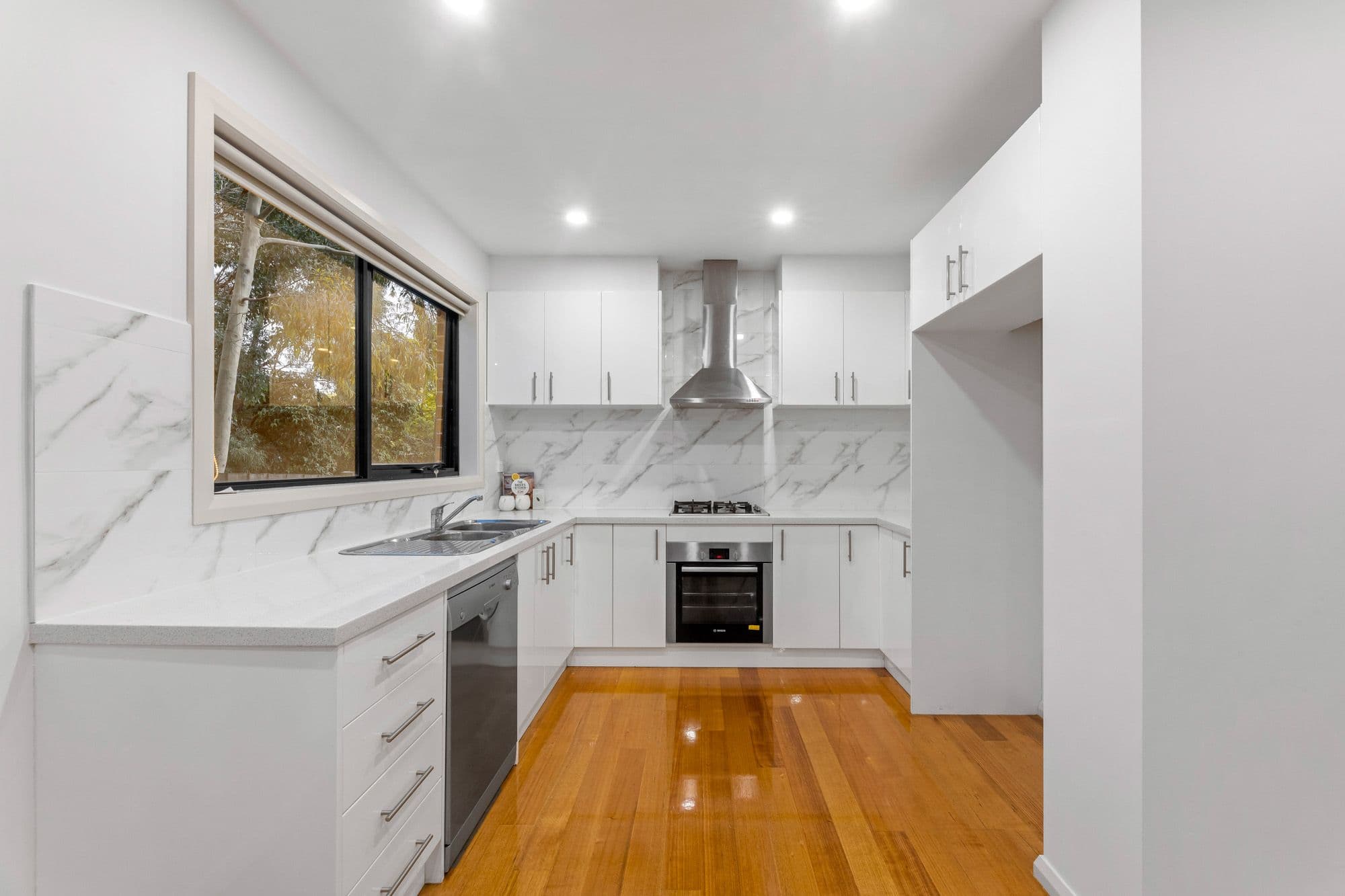 21 Beddows Street, Burwood VIC 3125, Burwood - Thumbnail 4