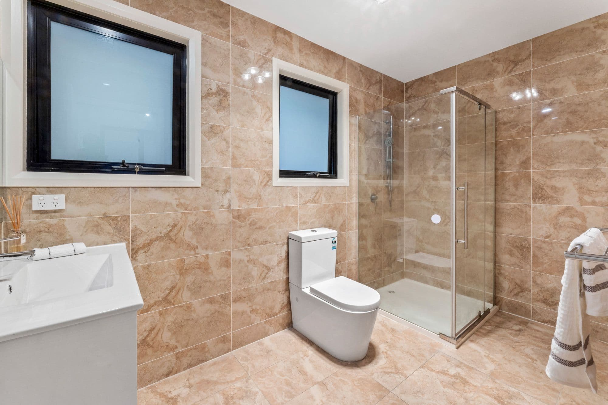 21 Beddows Street, Burwood VIC 3125, Burwood - Thumbnail 8