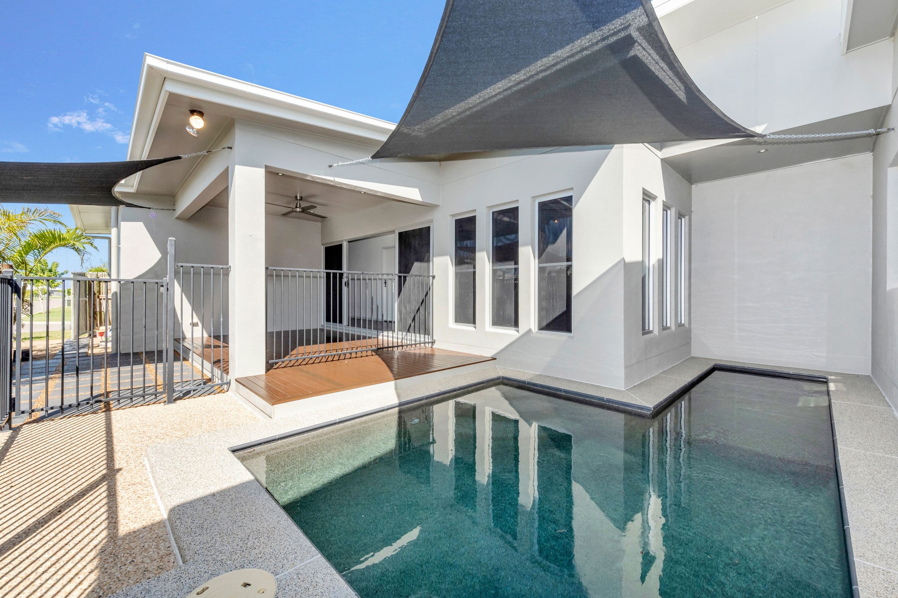33 Cartier Circuit, Burdell QLD 4818, Burdell - Thumbnail 2