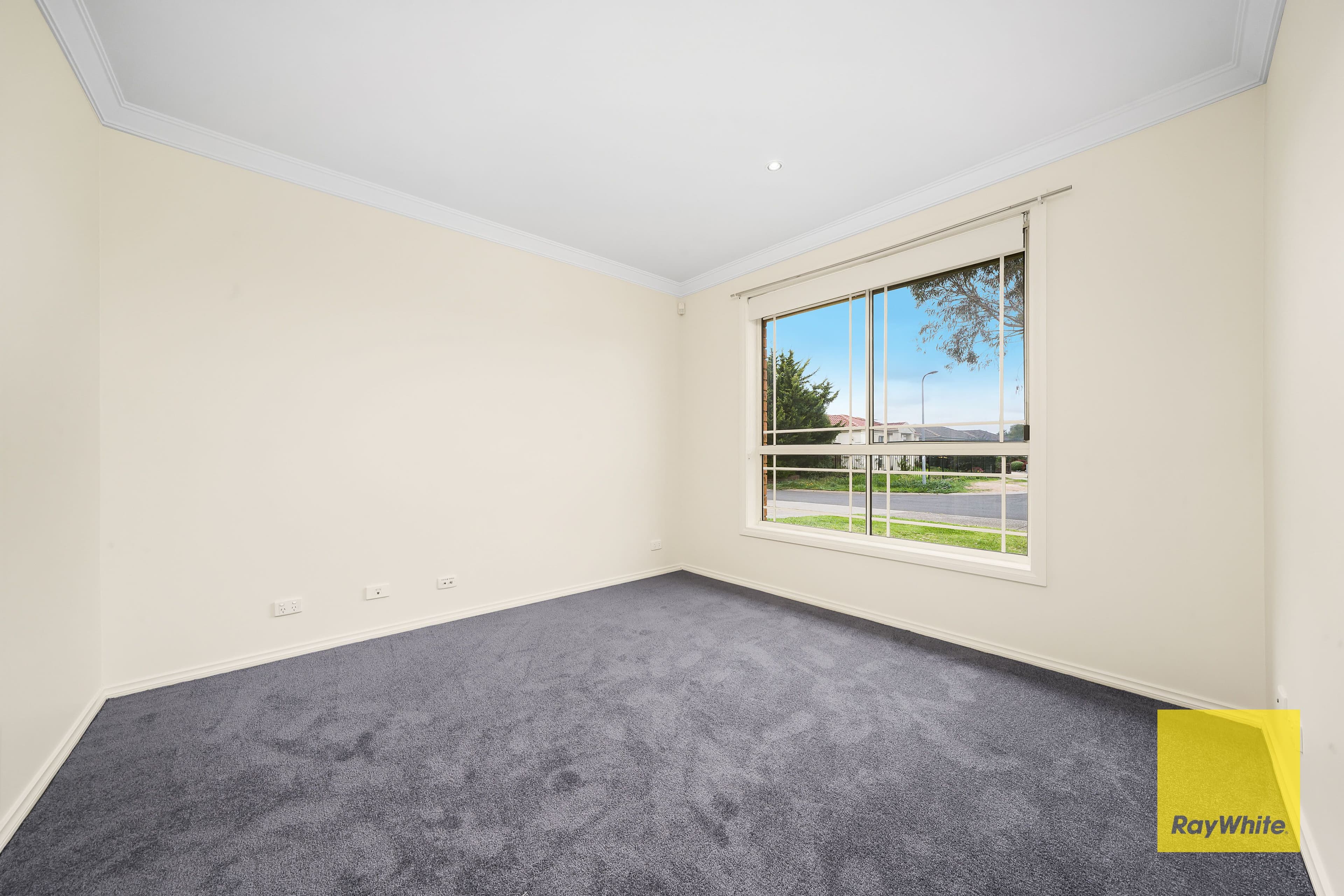 9 Lisa Court, Hoppers Crossing VIC 3029, Hoppers Crossing - Thumbnail 2