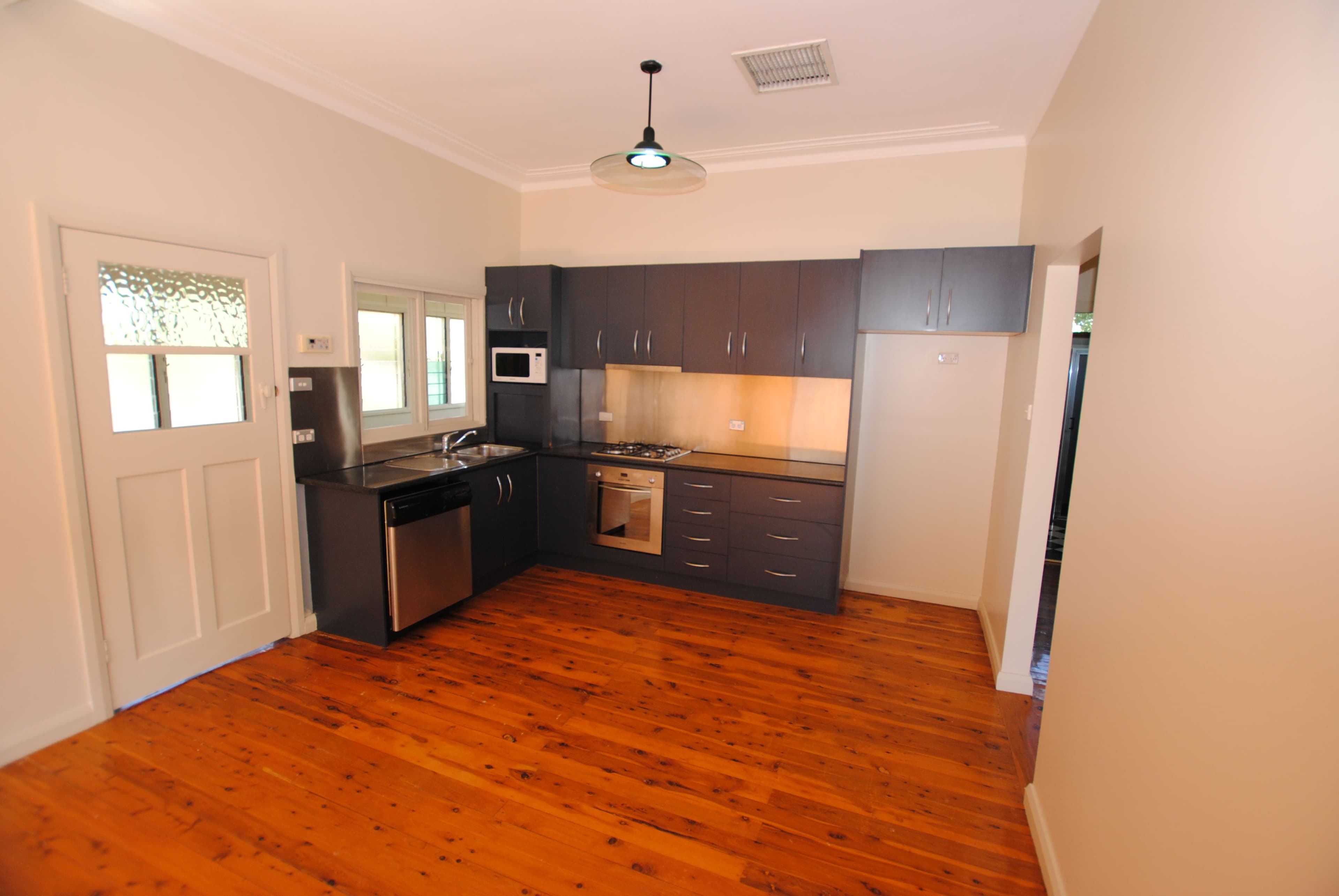 14 Almoola Street, Griffith - Thumbnail 5