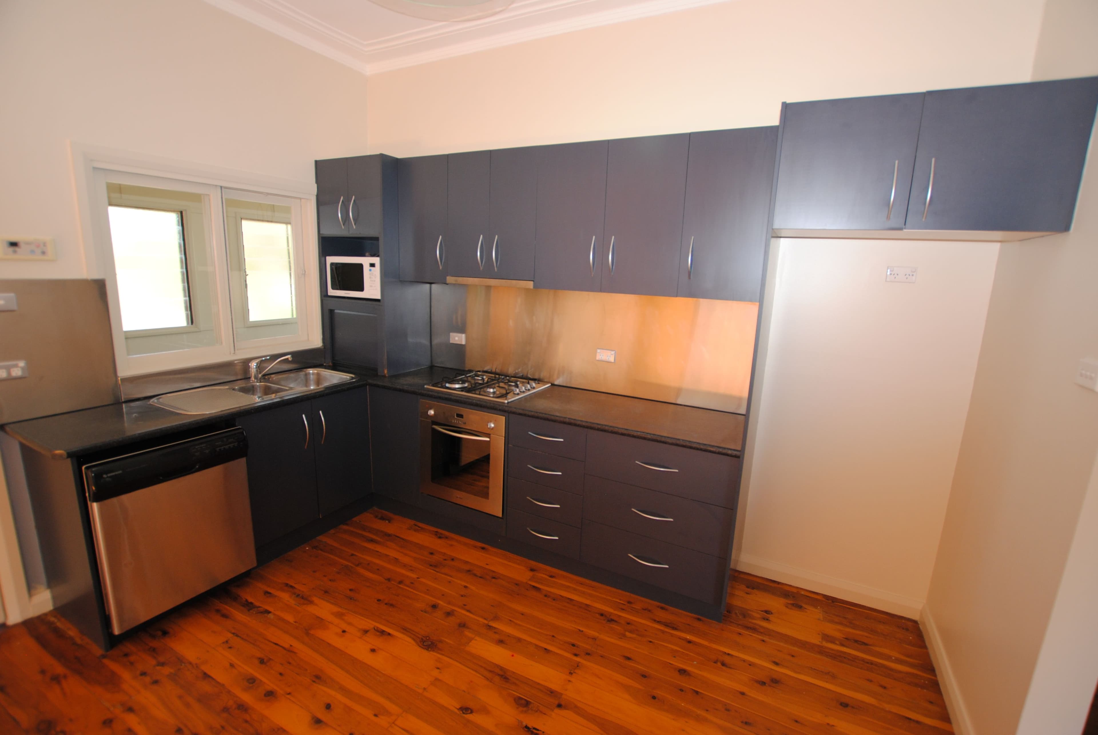 14 Almoola Street, Griffith - Thumbnail 6