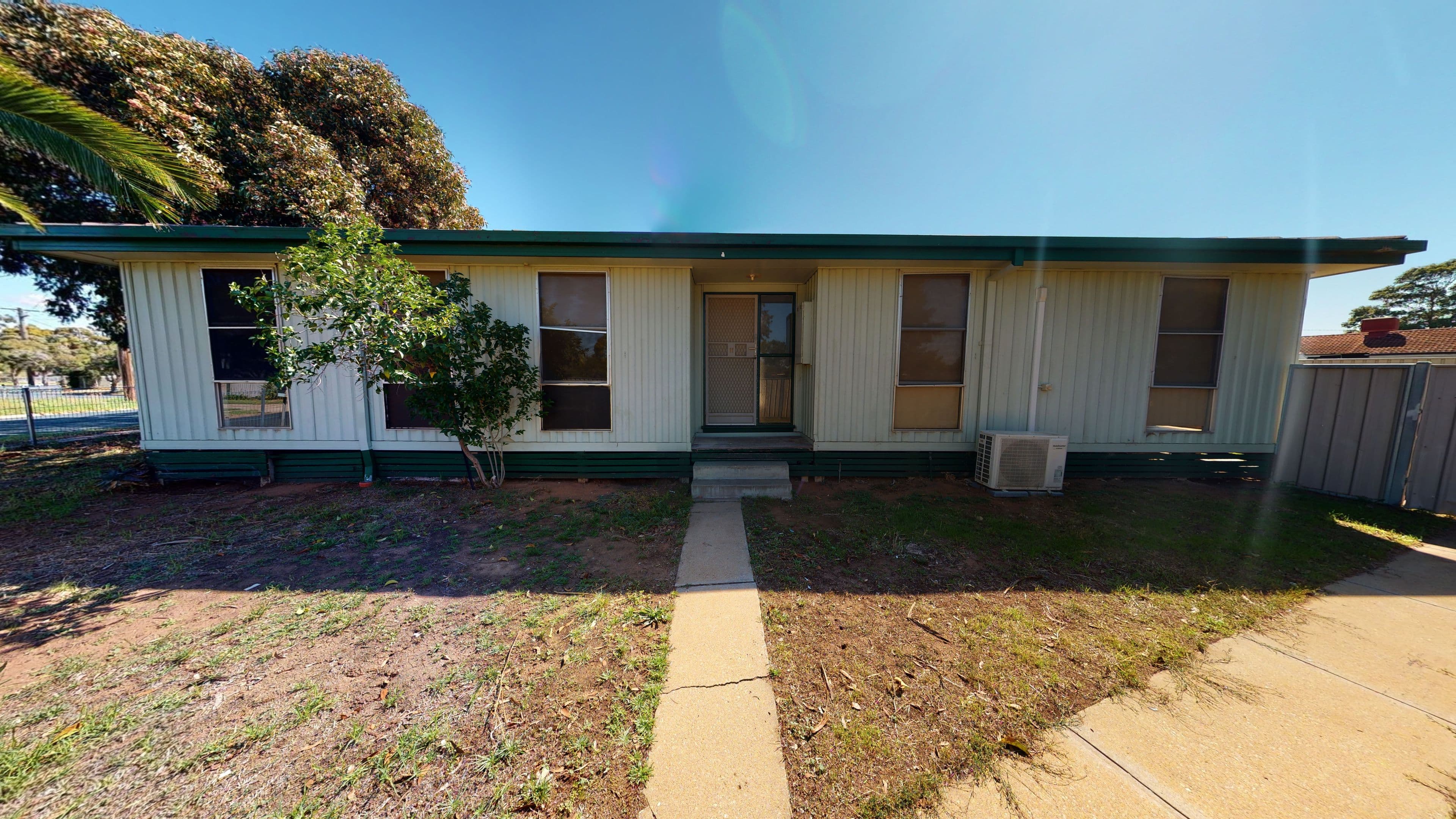 11 Domaille Crescent, Swan Hill VIC 3585, Swan Hill - Thumbnail 2