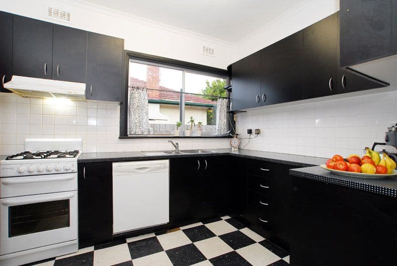 77 White Street, MORDIALLOC VIC 3195, Mordialloc - Thumbnail 2