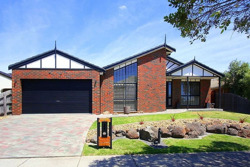 5 Carbon Crescent, MILL PARK VIC 3082, Mill Park - Image 1