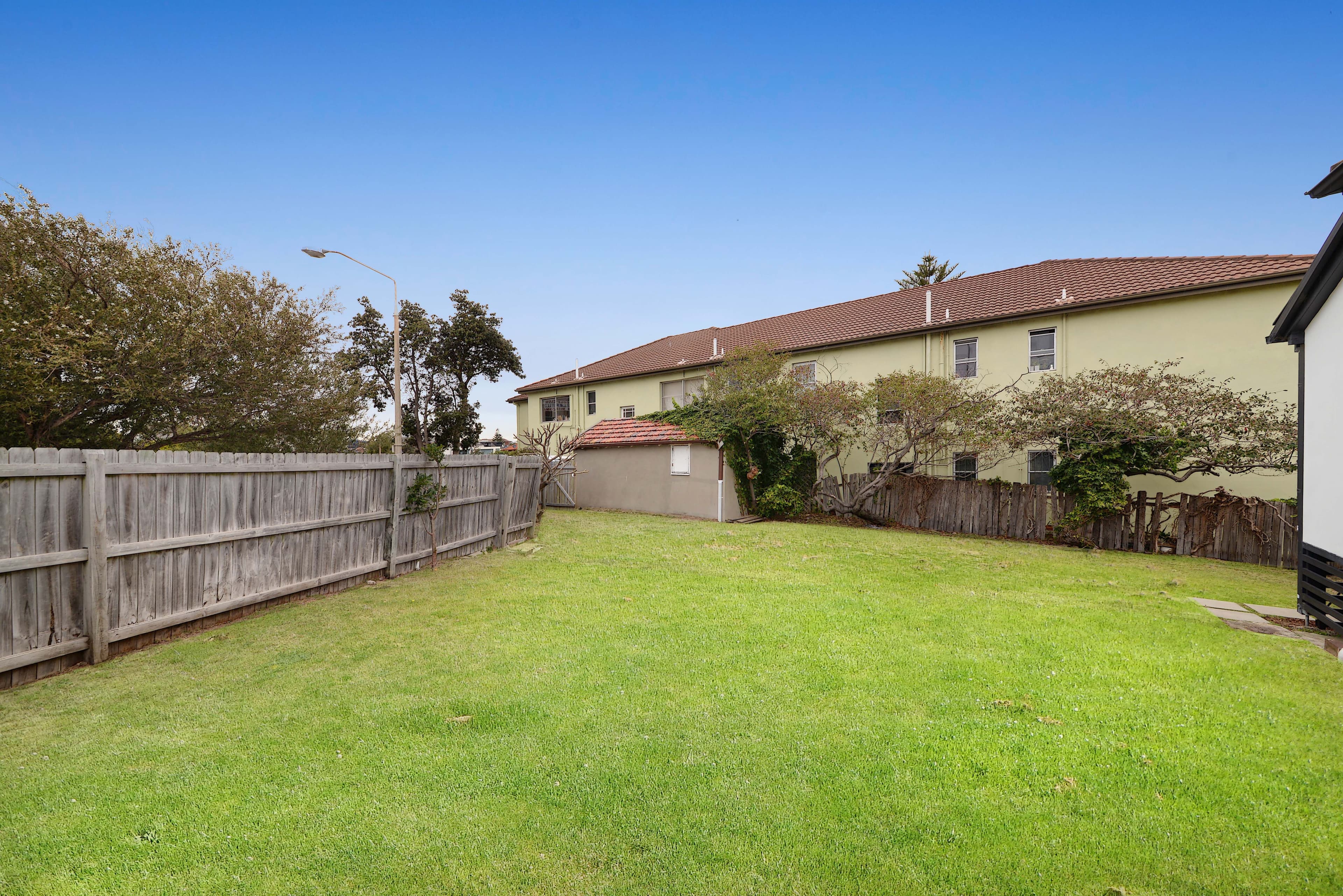 2 Wallis Parade, North Bondi - Thumbnail 2
