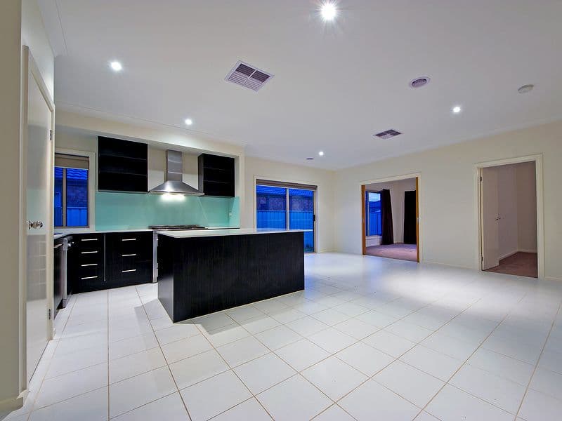 12 Corinna Avenue, TRUGANINA VIC 3029, Truganina - Thumbnail 5