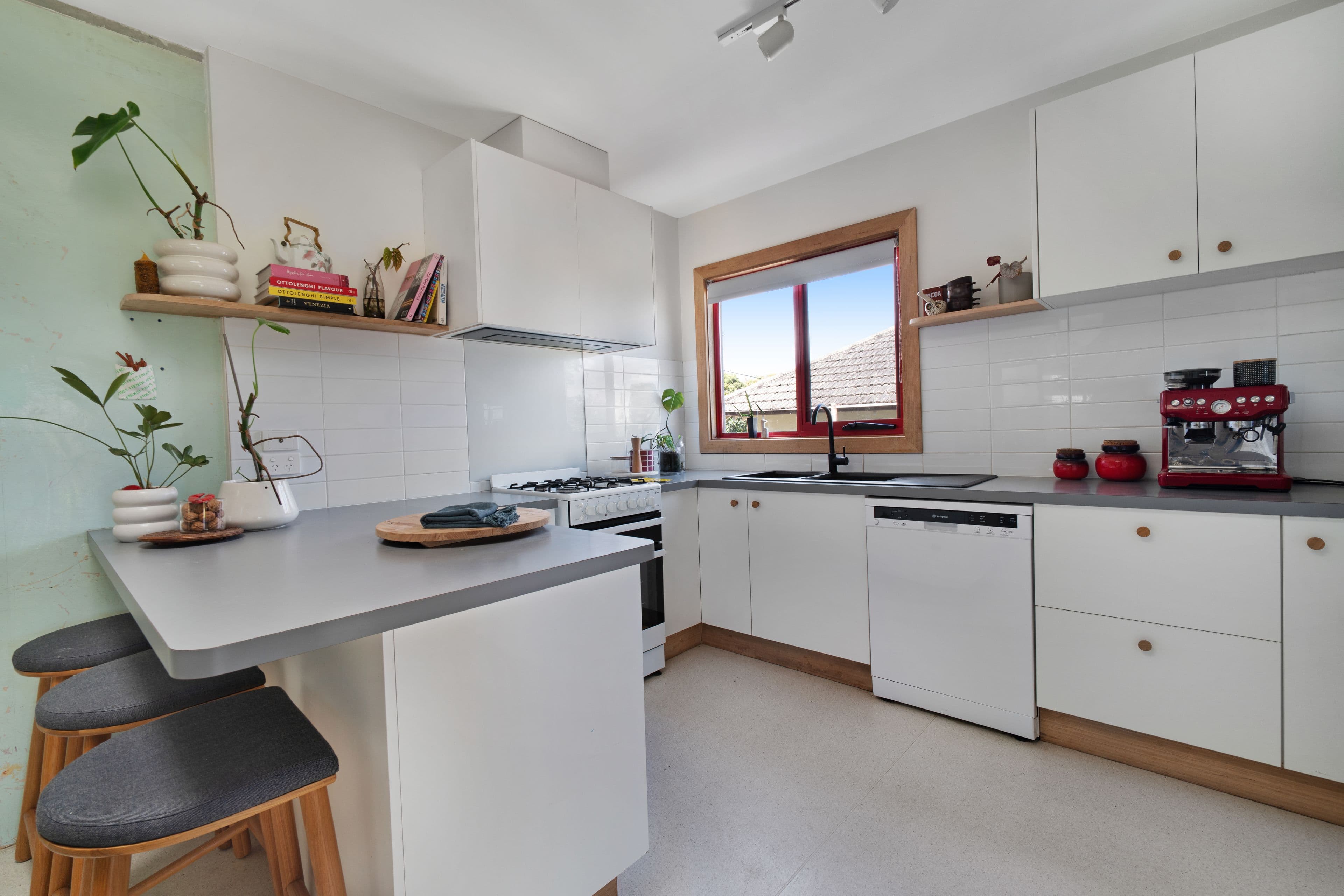 13 Summerhill Road, Reservoir VIC 3073, Reservoir - Thumbnail 5