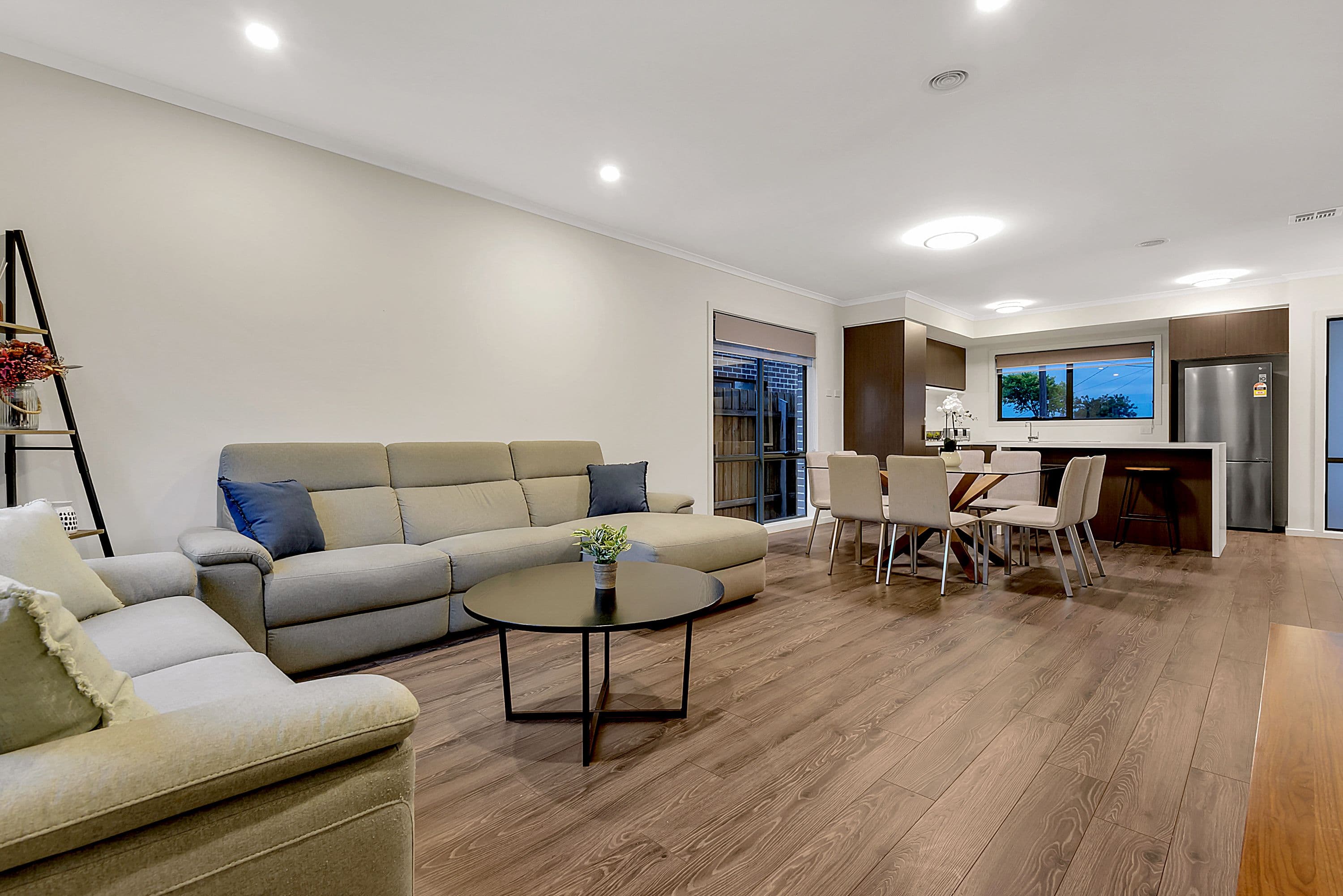 11 Erinbank Crescent, Westmeadows VIC 3049, Westmeadows - Thumbnail 4