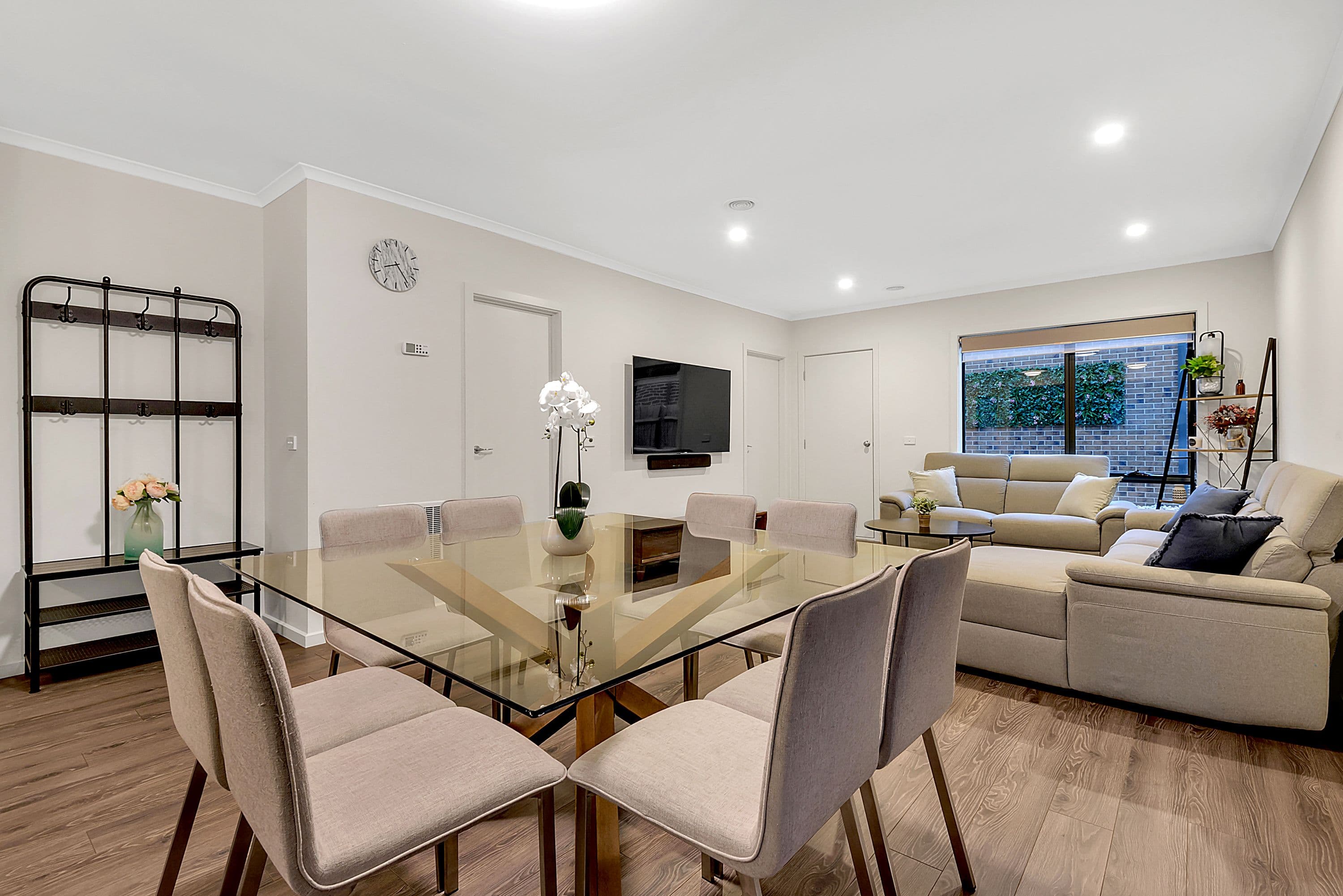 11 Erinbank Crescent, Westmeadows VIC 3049, Westmeadows - Thumbnail 5