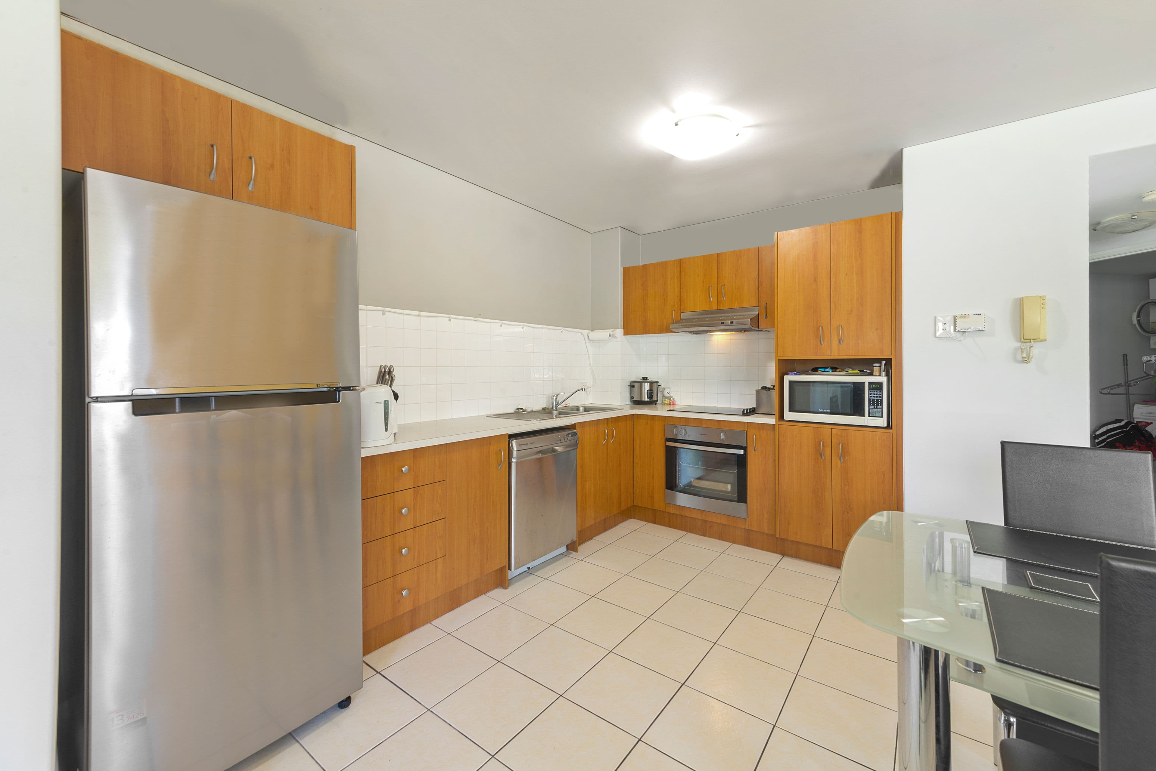 142 Stanhill Drive, Surfers Paradise QLD 4217, Surfers Paradise - Thumbnail 6