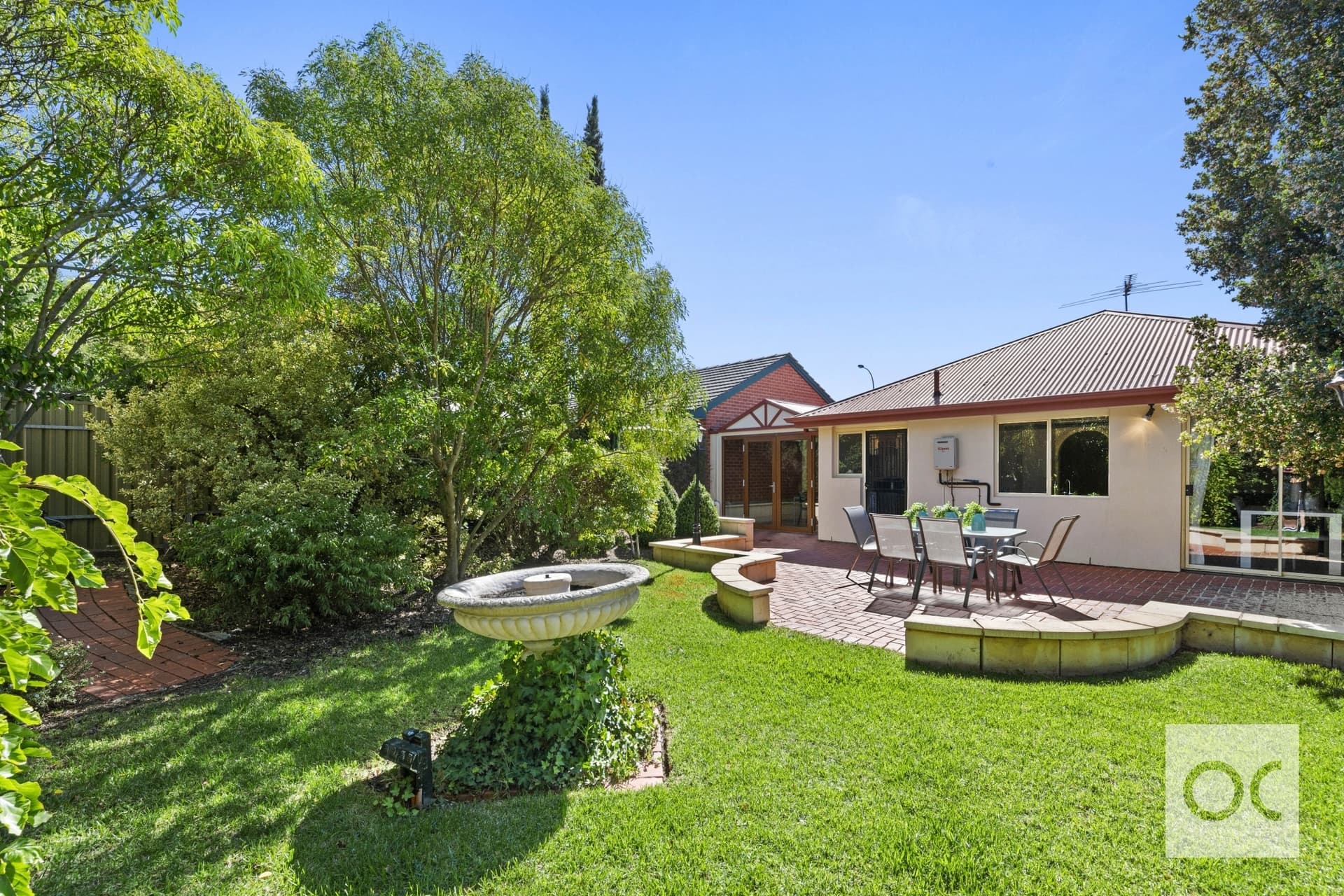 11 Petworth Parade, Greenwith - Thumbnail 2