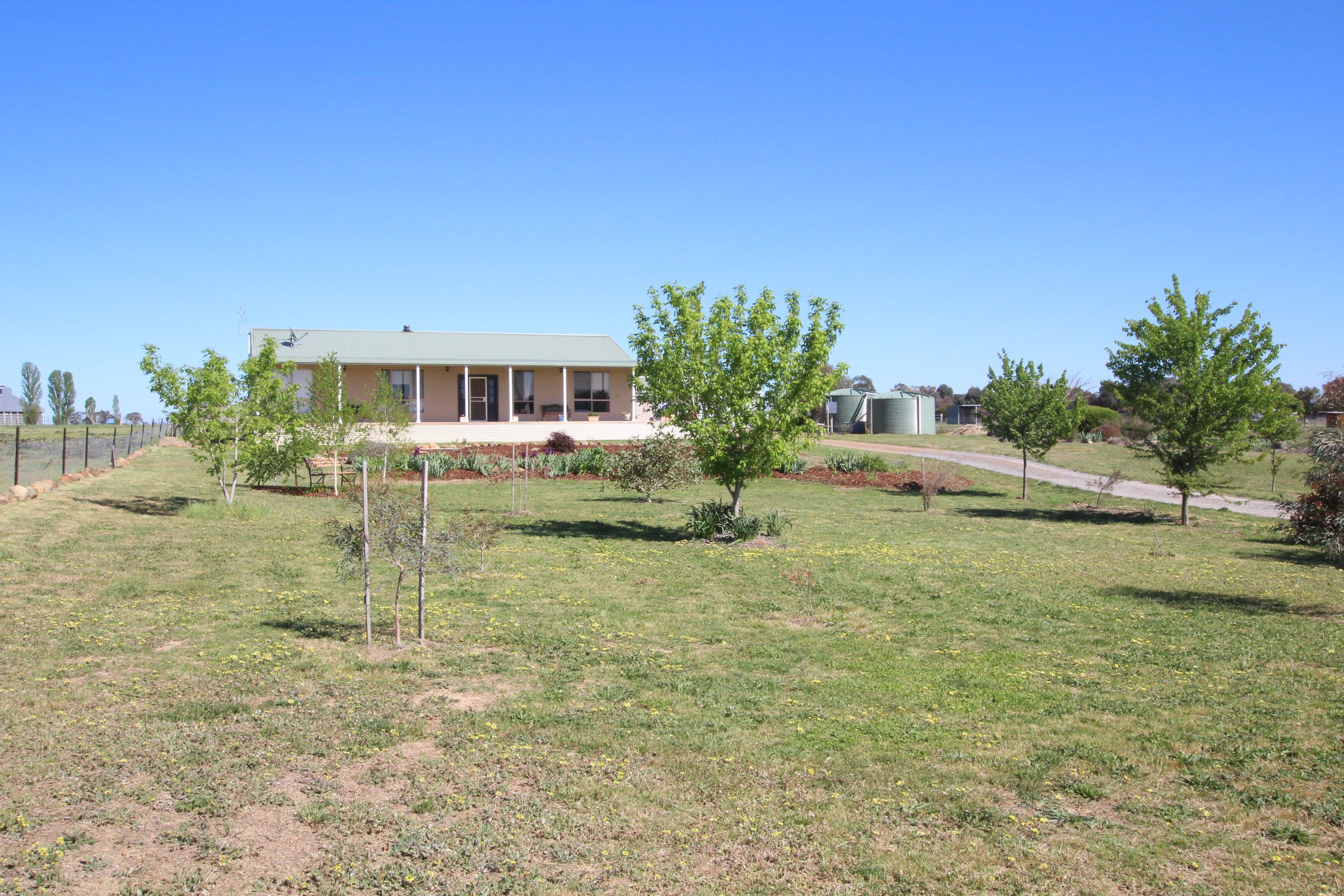 40 Kirrawee Drive, Redwood Park - Thumbnail 3