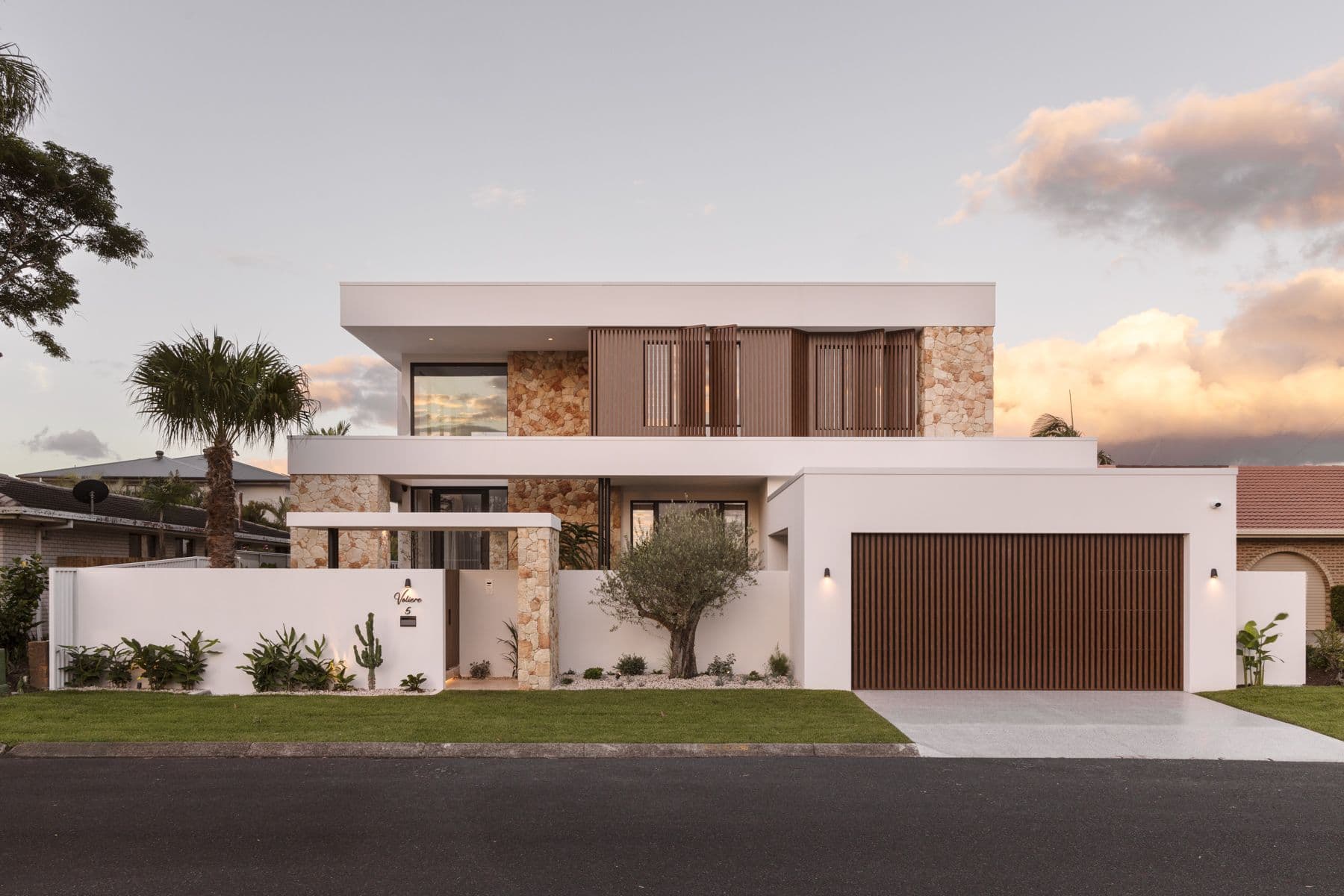 5 Bellbird Avenue, Burleigh Waters QLD 4220, Burleigh Waters - Image 1