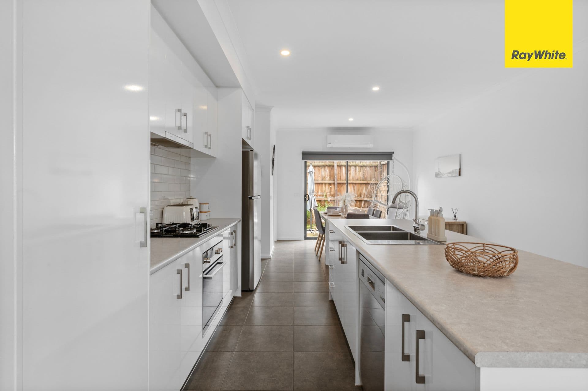 11 Cherington Place, Strathtulloh VIC 3338, Strathtulloh - Thumbnail 6