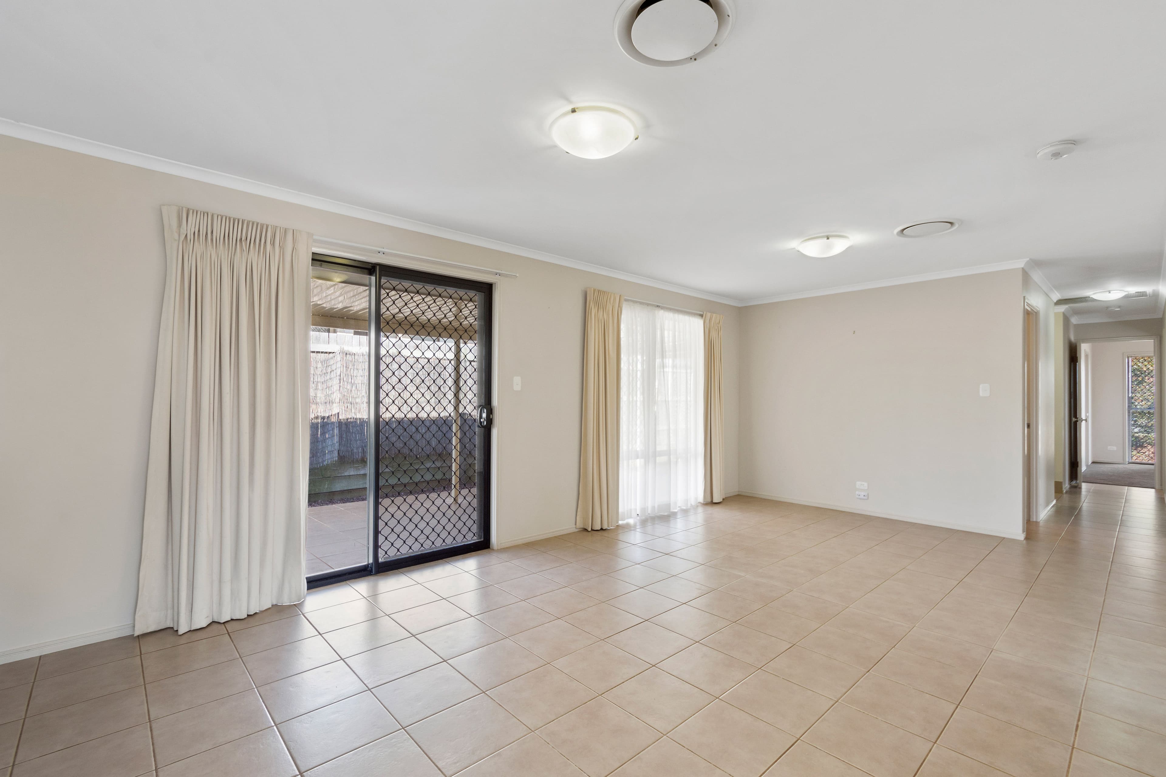 540 Hume Street, Middle Ridge QLD 4350, Middle Ridge - Thumbnail 4