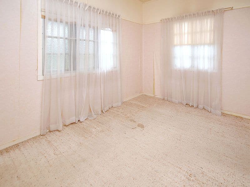 195 Edinburgh Castle Road, WAVELL HEIGHTS QLD 4012, Wavell Heights - Thumbnail 2
