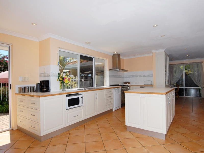 6 TRITON Avenue, WAIKIKI WA 6169, Waikiki - Thumbnail 2