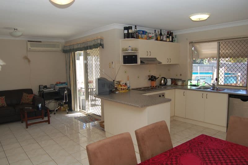 1  Nina Court, CRESTMEAD QLD 4132, Crestmead - Thumbnail 4