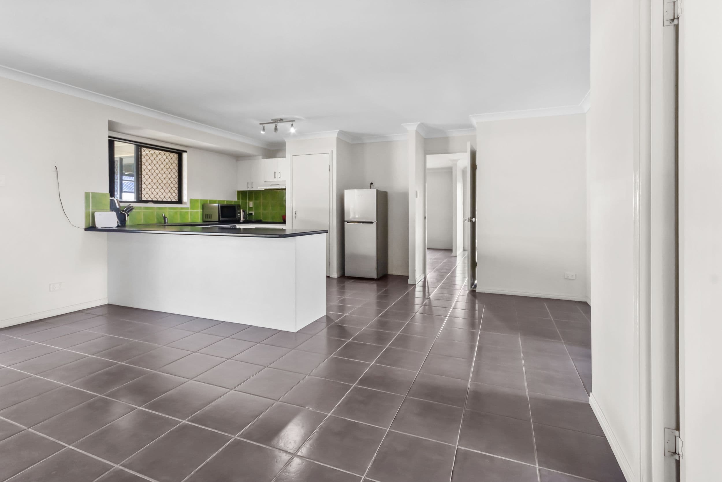 4 Riccardo Street, Caboolture QLD 4510, Caboolture - Thumbnail 2