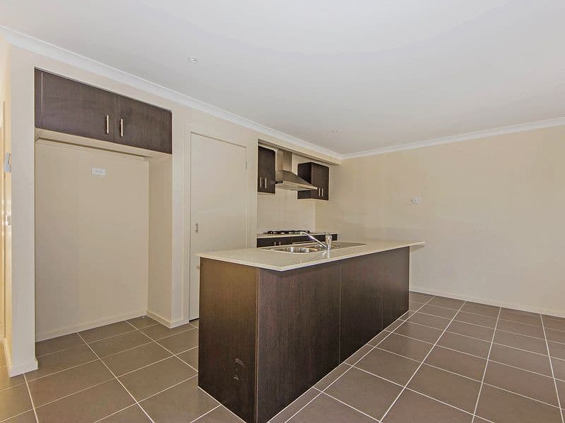 13 Safari Drive, Tarneit VIC 3029, Tarneit - Thumbnail 3