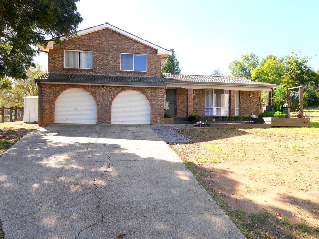 10 Kanangra Street, Cowra - Image 1