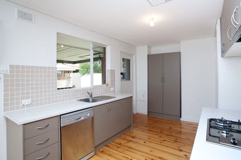 3 Coorong Crescent, PARA HILLS WEST SA 5096, Para Hills West - Thumbnail 2