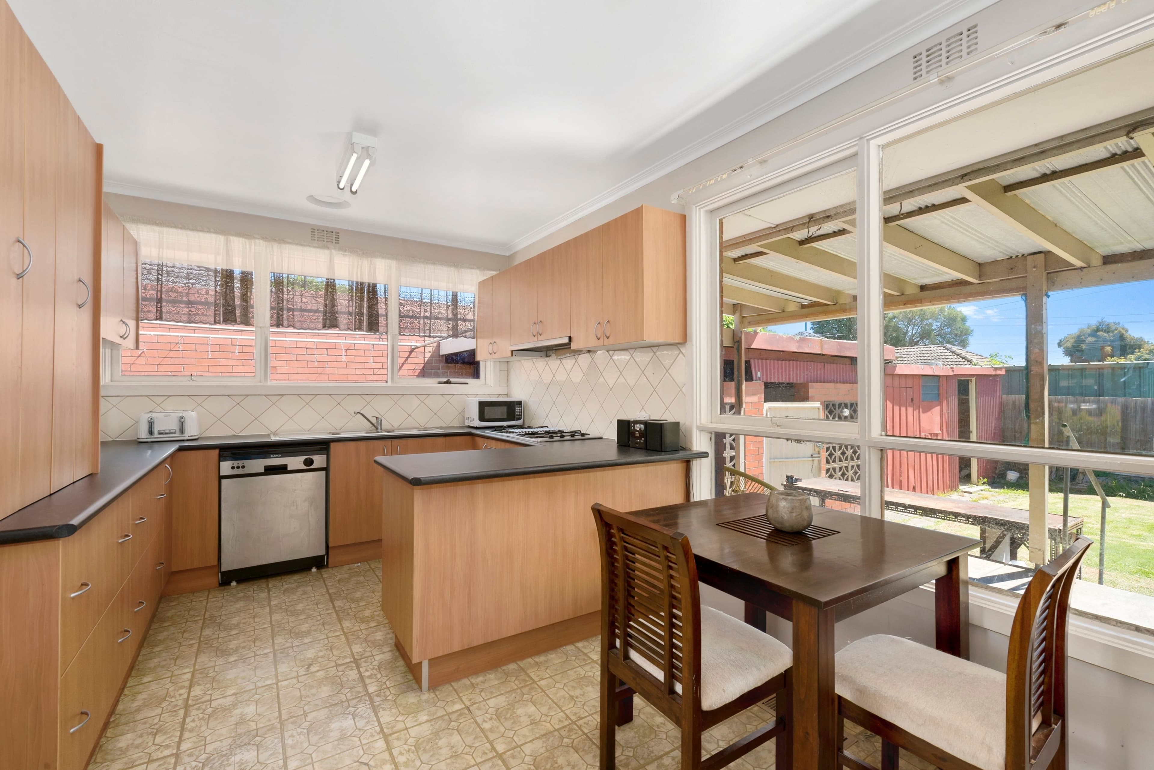 4 Hogan Court, Box Hill North VIC 3129, Box Hill North - Thumbnail 4