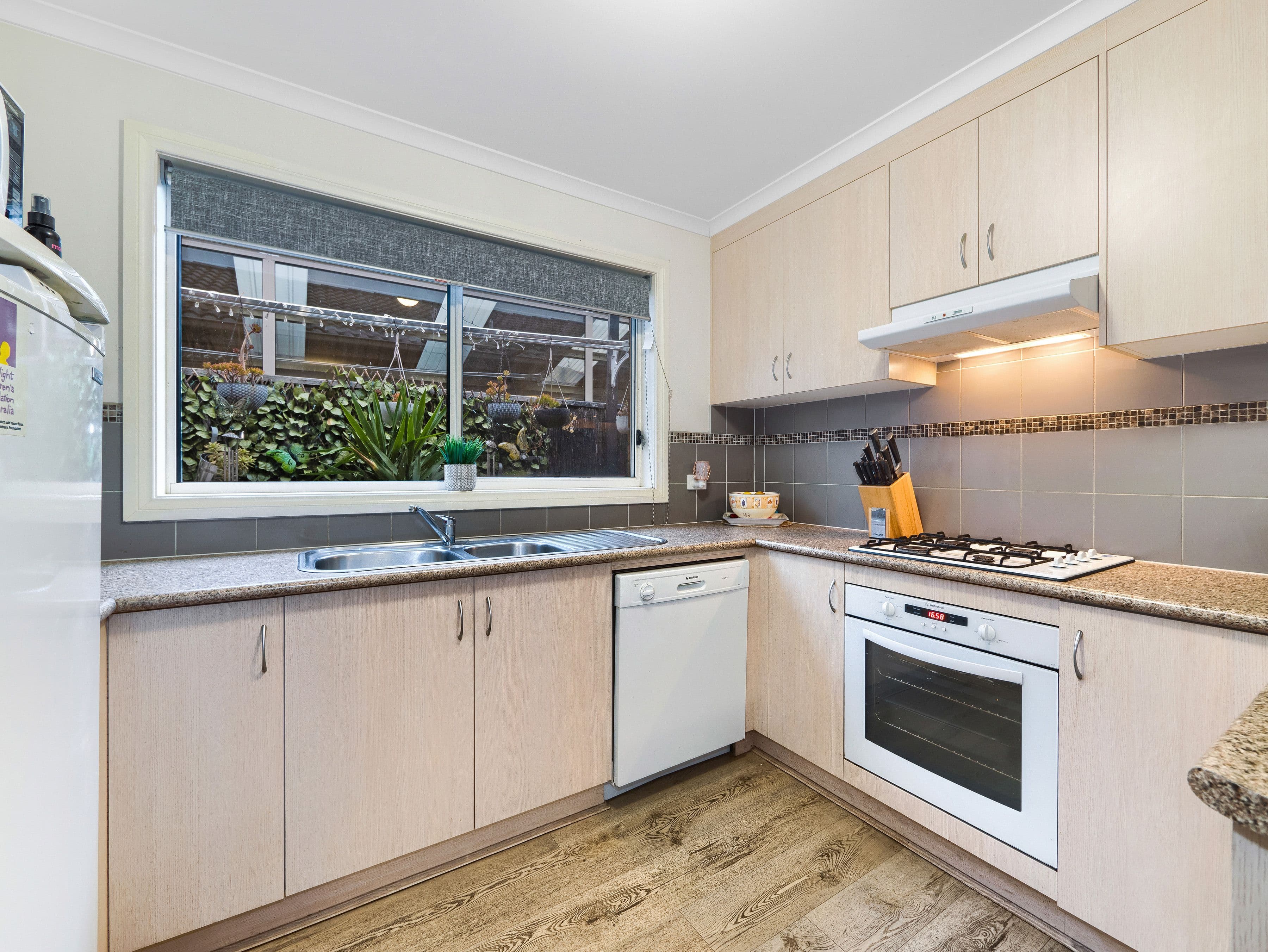 38 Majestic Boulevard, Cranbourne VIC 3977, Cranbourne - Thumbnail 3