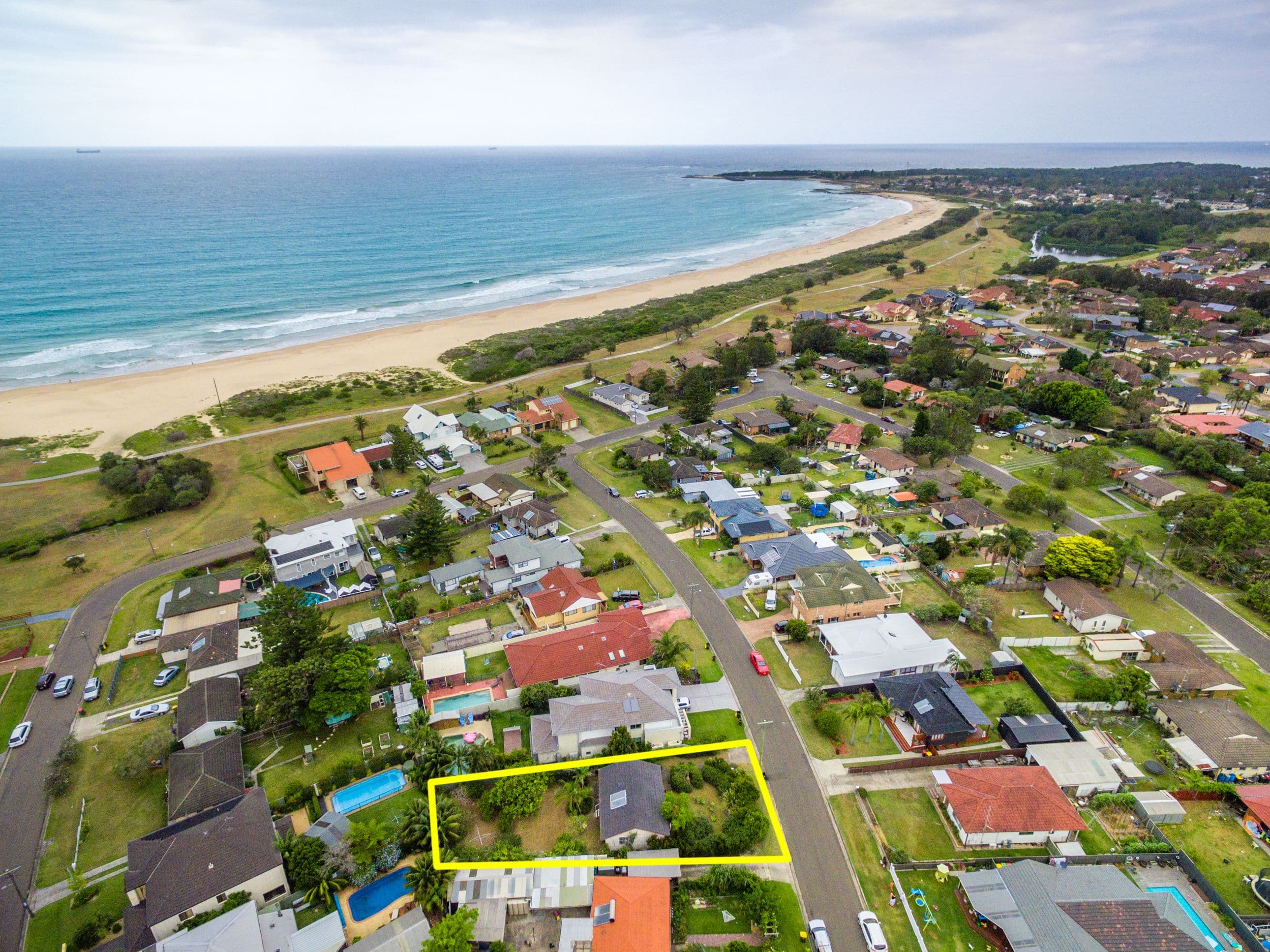 12 Lassiter Avenue, Woonona - Image 1