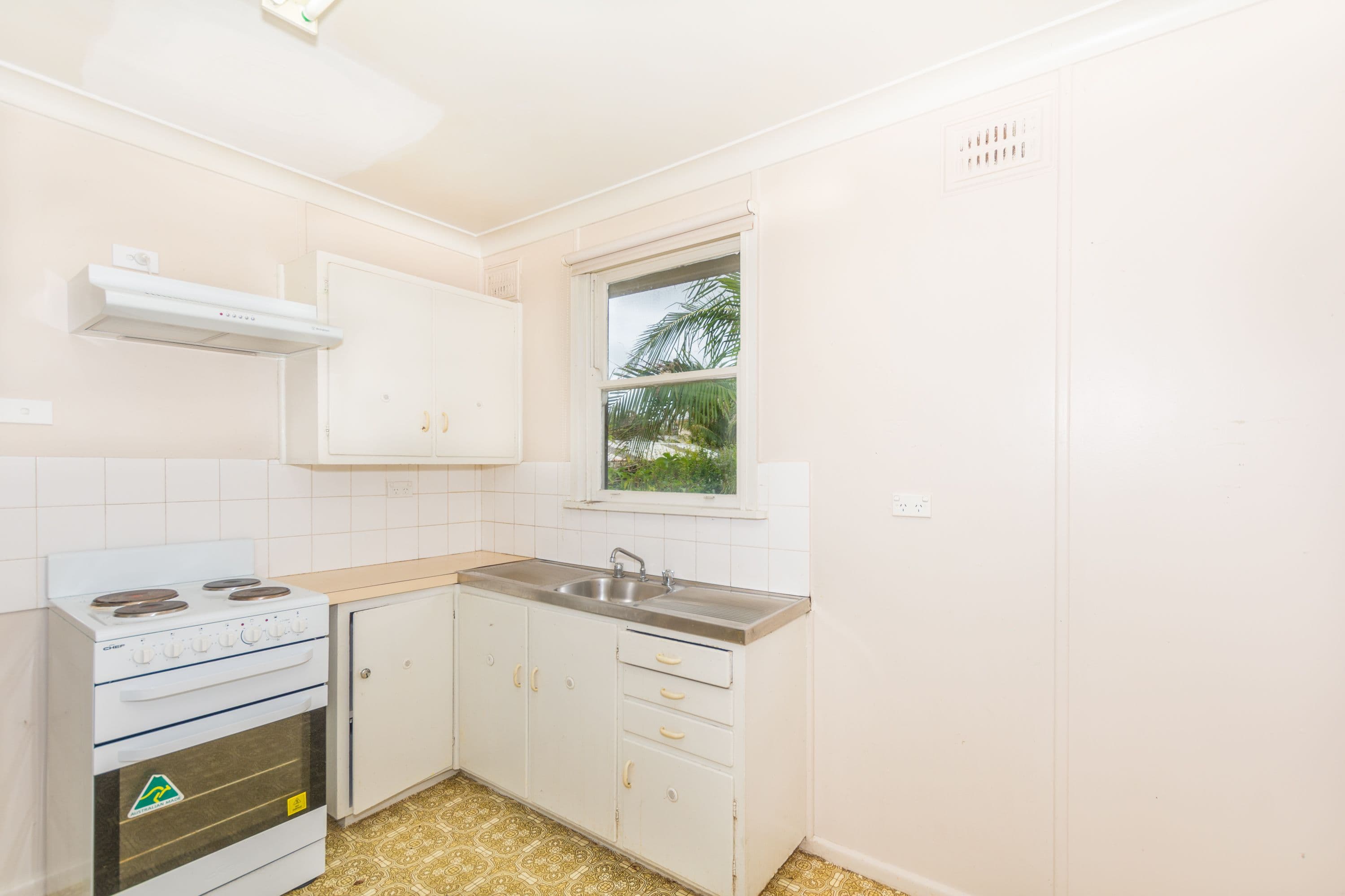 12 Lassiter Avenue, Woonona - Thumbnail 7