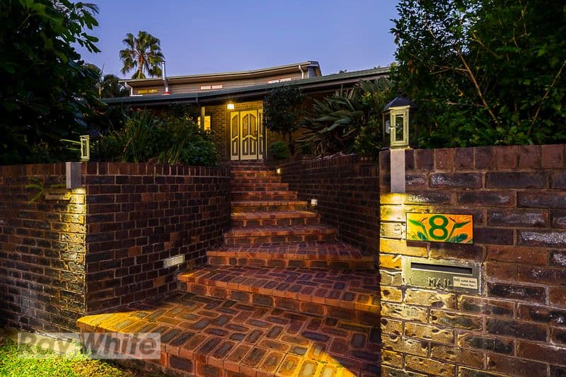 8 Deverton Court, Carindale QLD 4152, Carindale - Thumbnail 2