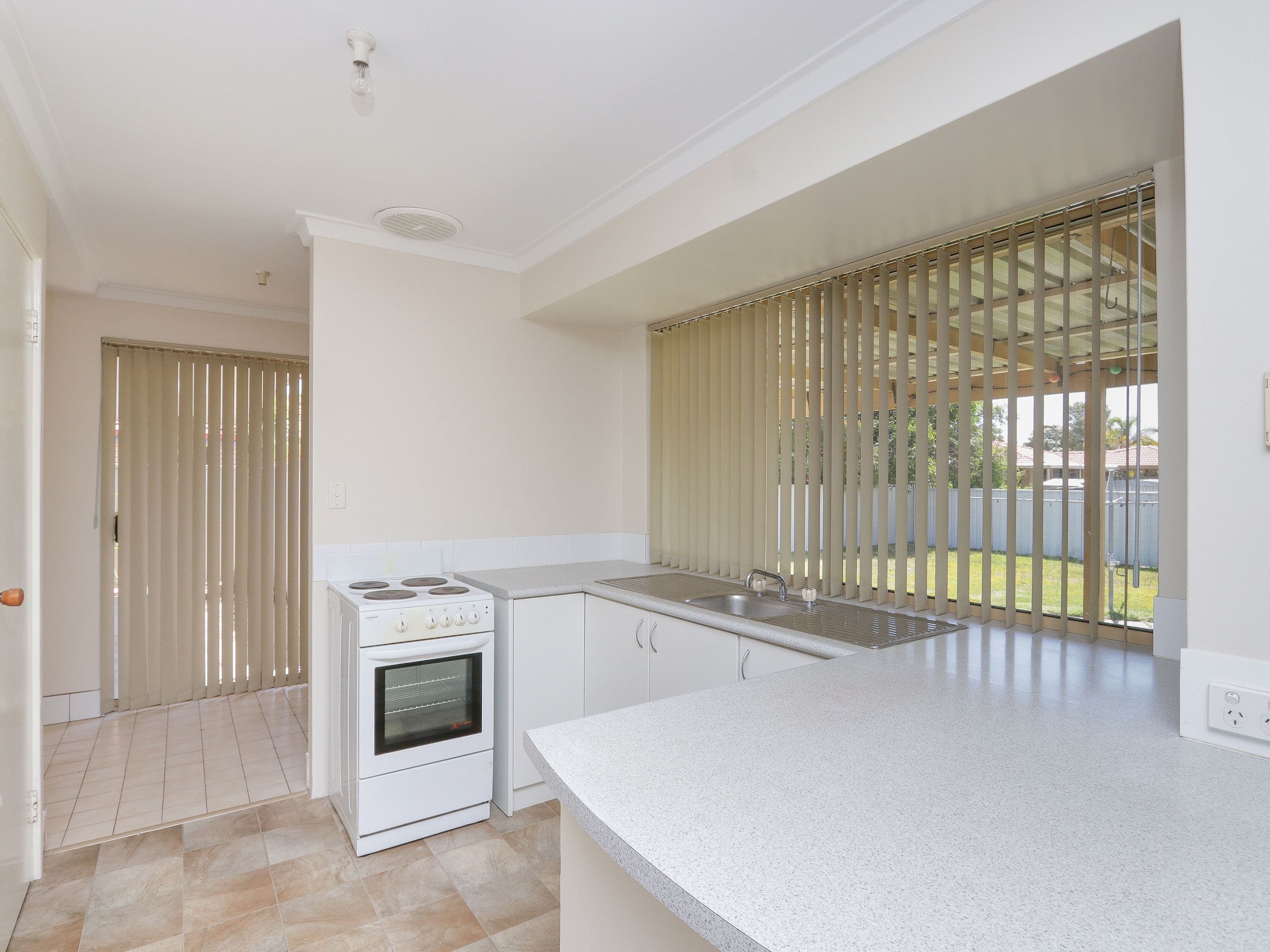 17 Quarram Way, Gosnells WA 6110, Gosnells - Thumbnail 2