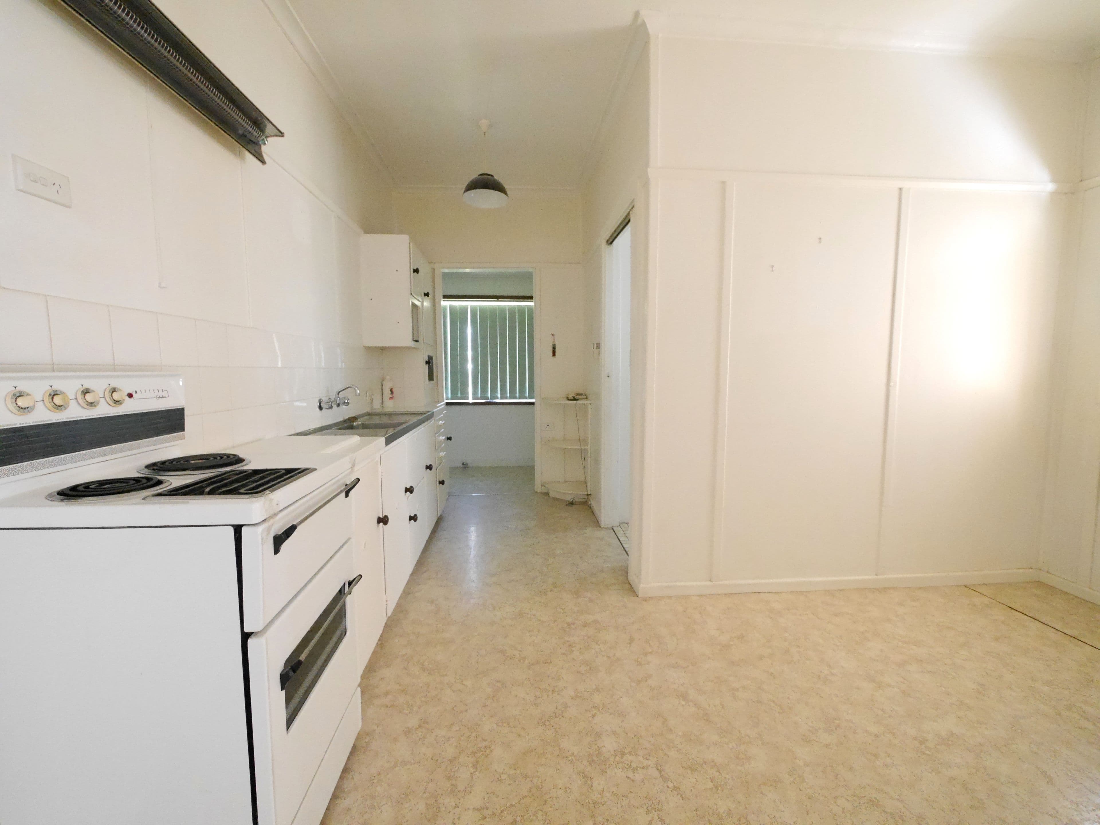 24 Macassar Street, Cowra - Thumbnail 3
