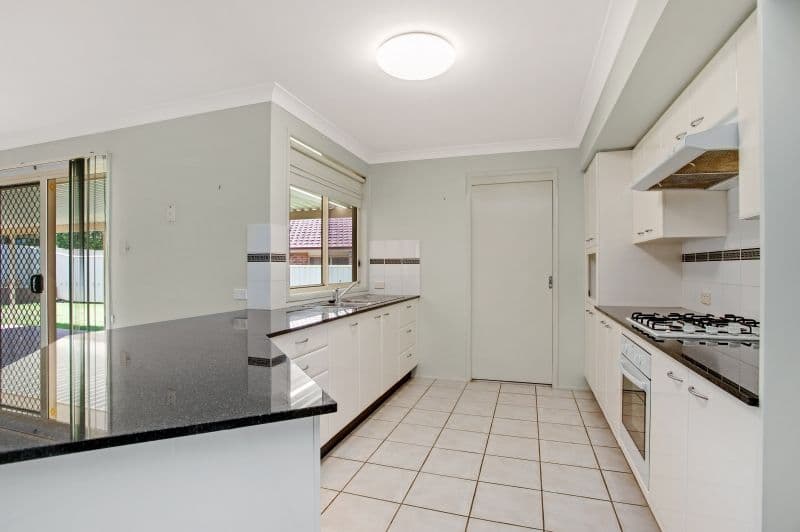 14 Sandalwood Avenue, THORNTON NSW 2322, Thornton - Thumbnail 2