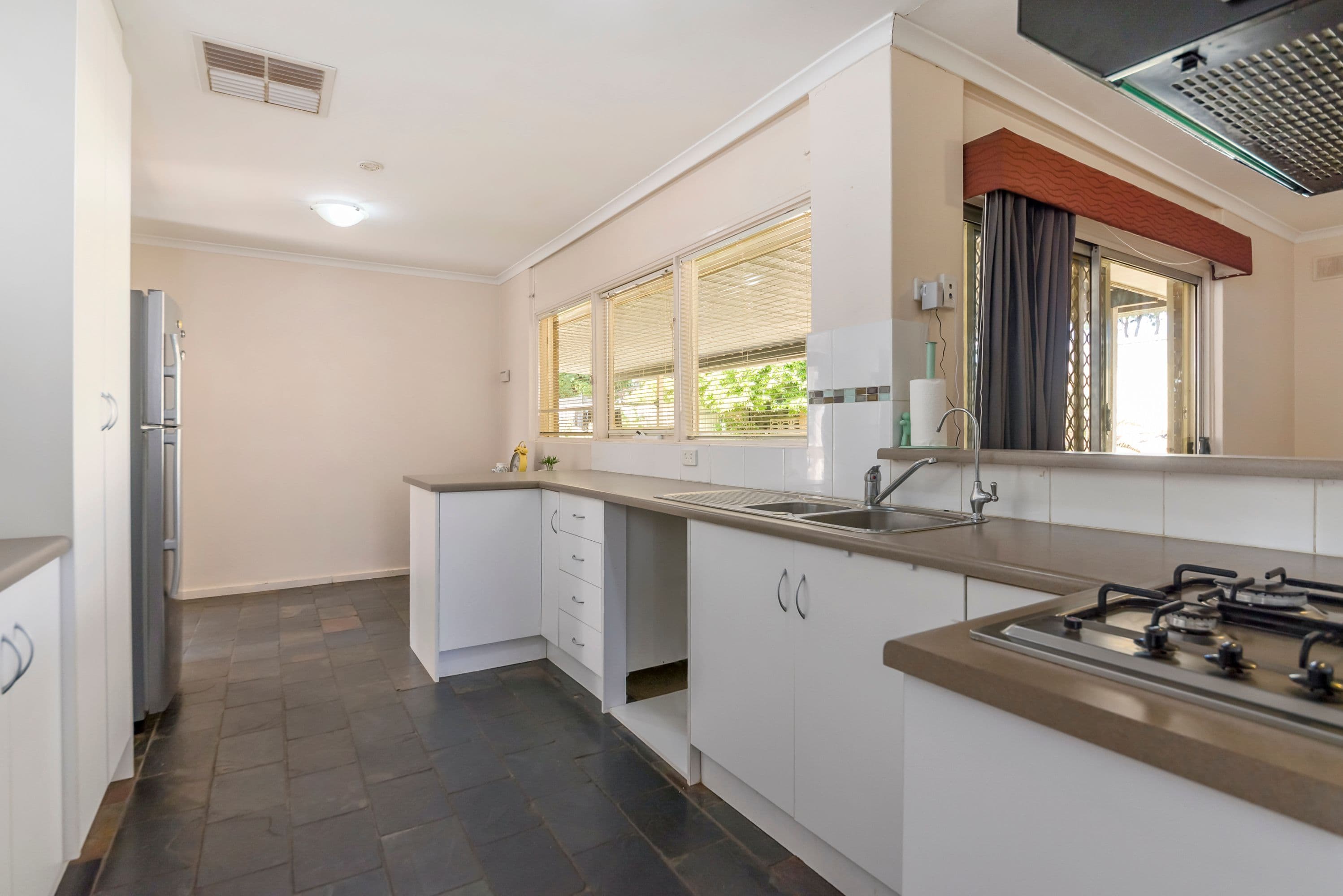 7 Rosewall Avenue, Gulfview Heights SA 5096, Gulfview Heights - Thumbnail 6
