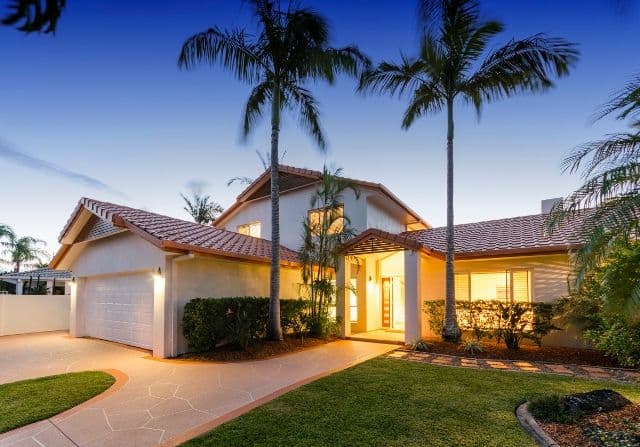 12 Charolais Crescent, BENOWA WATERS QLD 4217, Benowa - Thumbnail 3