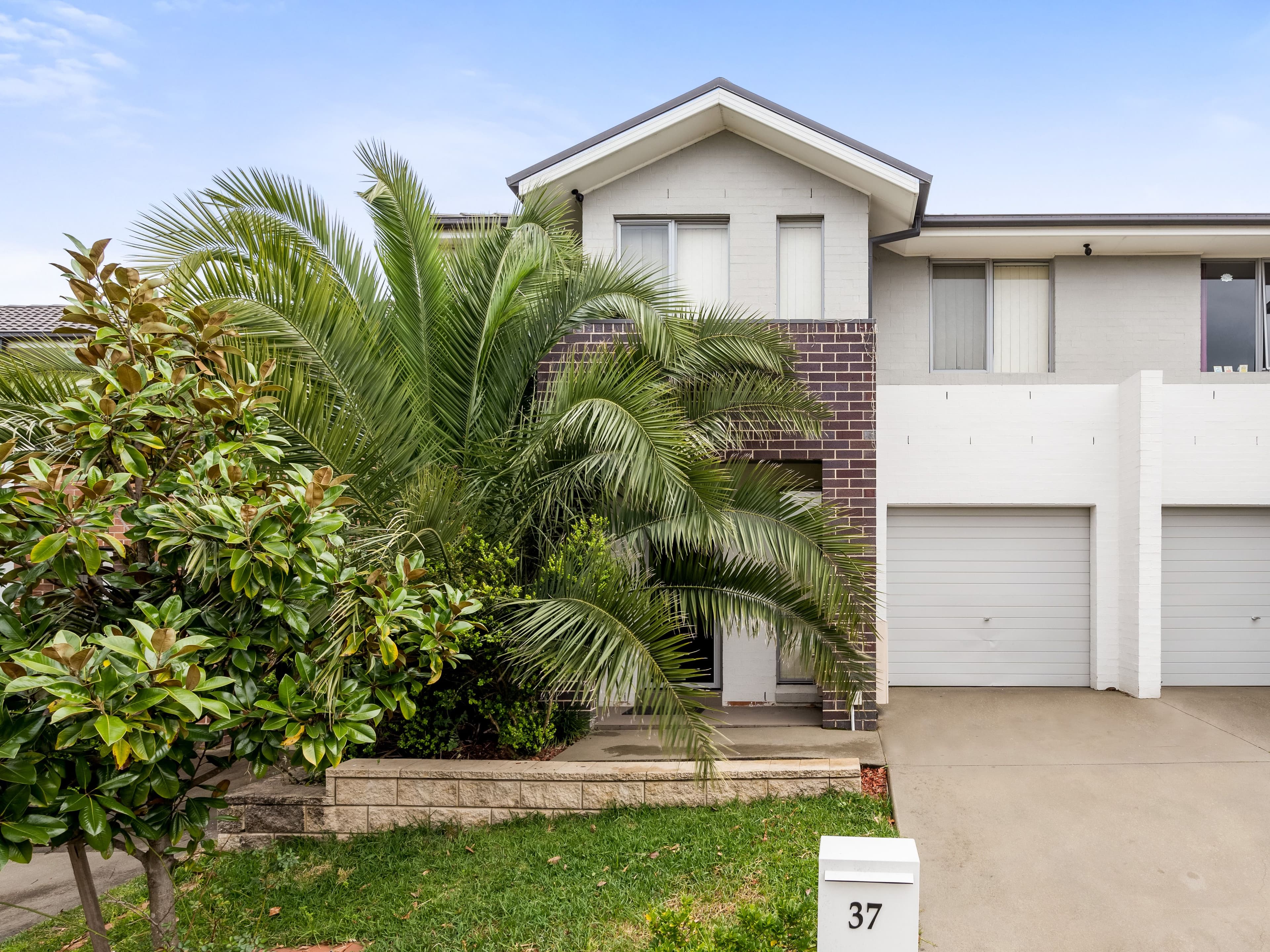 37 Sovereign Circuit, Glenfield NSW 2167, Glenfield - Image 1