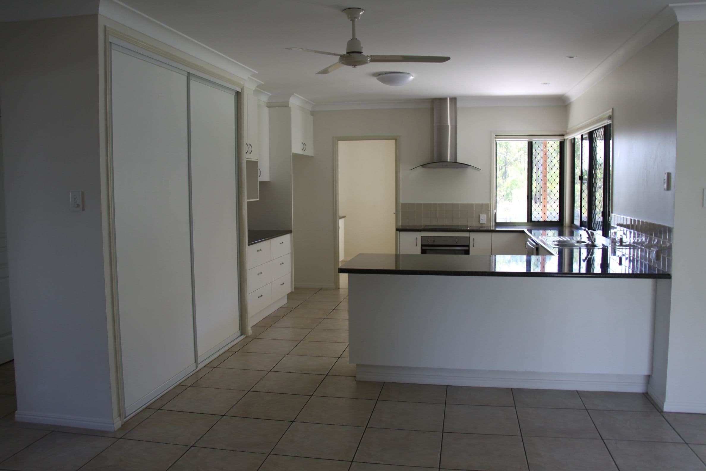 19 Longreach Court, Tannum Sands QLD 4680, Tannum Sands - Thumbnail 3