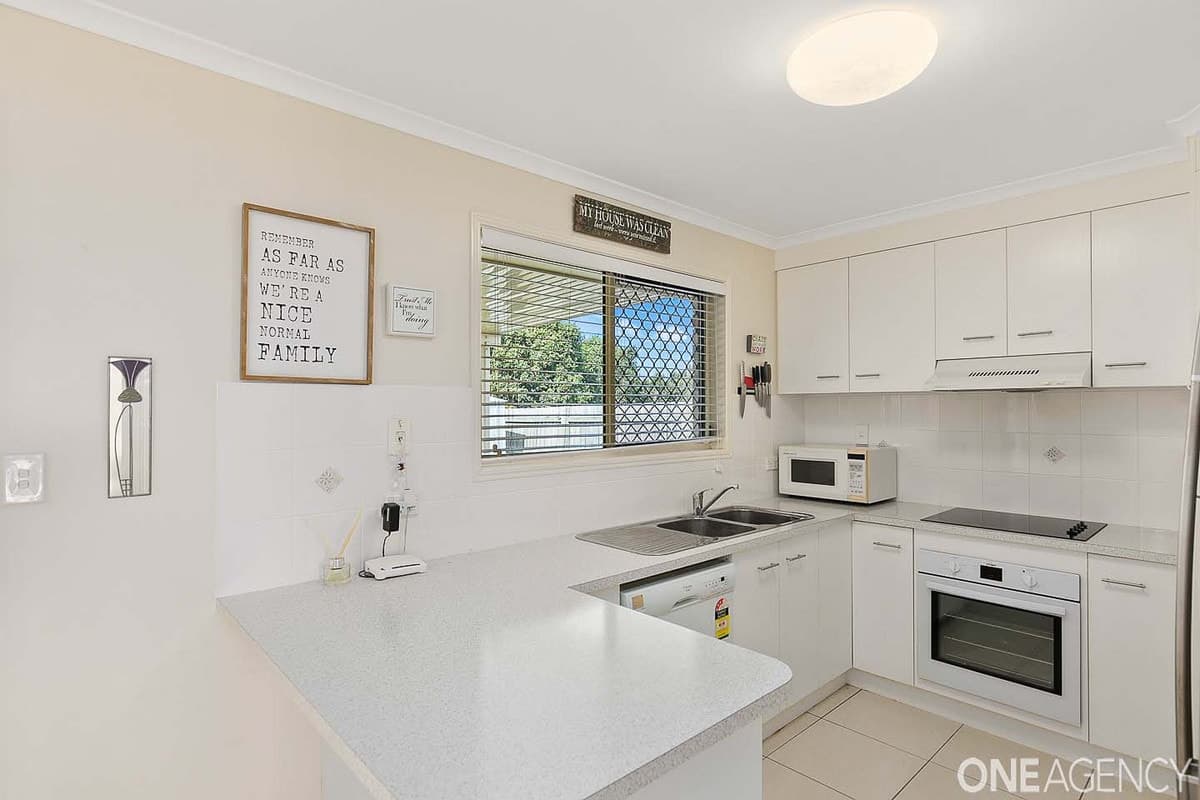 3 Malcolm Court, Point Vernon, Point Vernon - Thumbnail 2