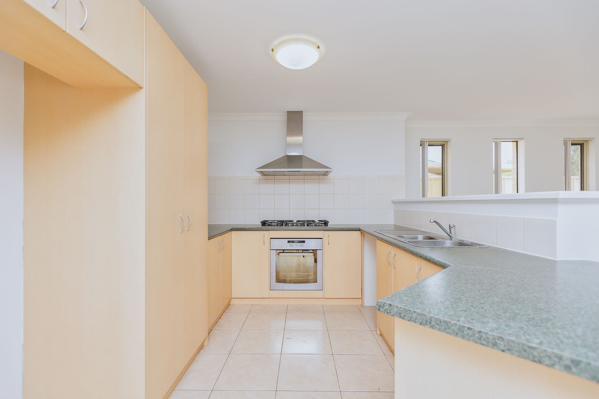 30 Beverley Place, Cloverdale WA 6105, Cloverdale - Thumbnail 2