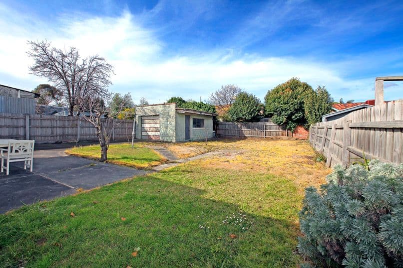 12 Arlington Street, RESERVOIR VIC 3073, Reservoir - Thumbnail 2