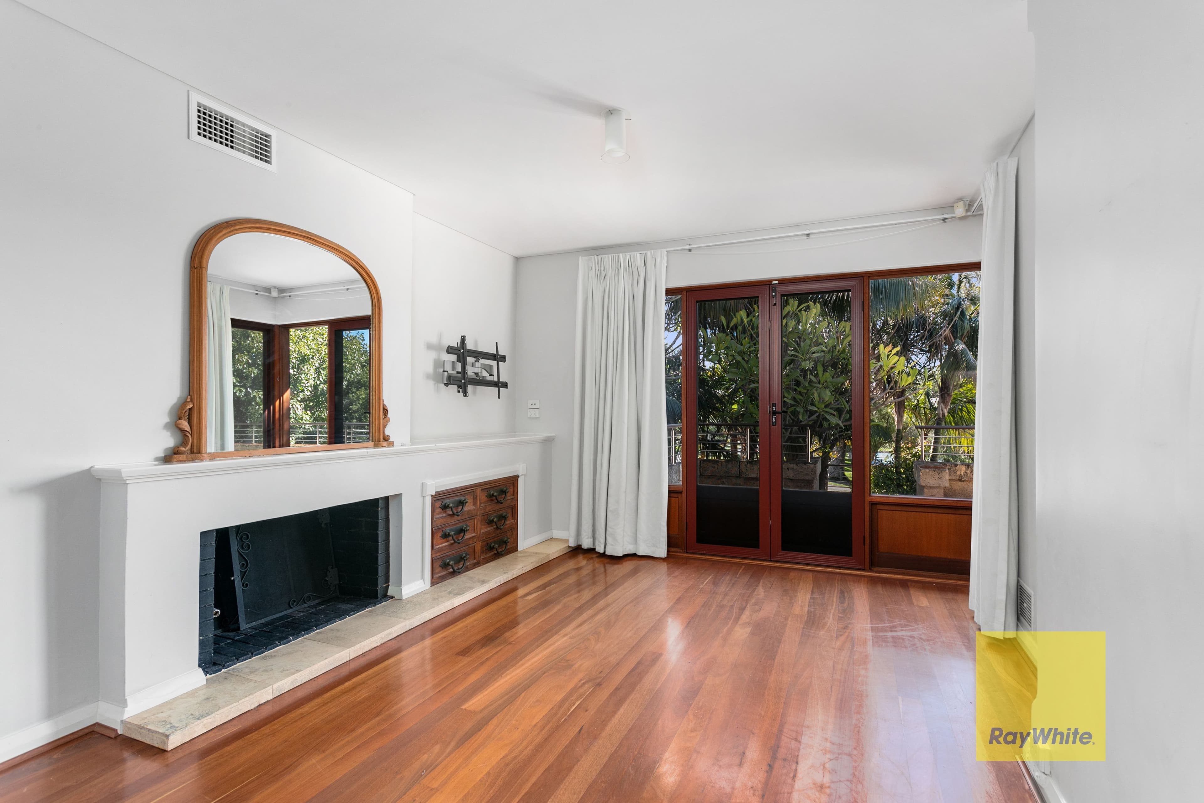 62 Johnston Street, Mosman Park WA 6012, Mosman Park - Thumbnail 6