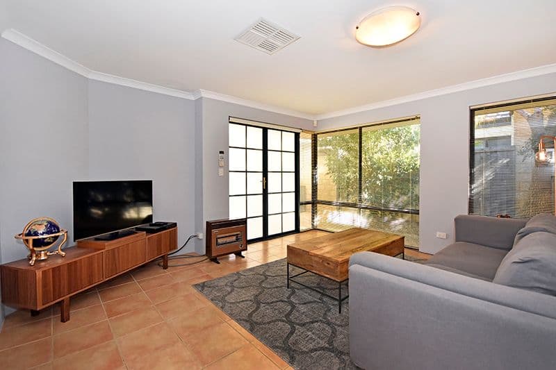 39 Vaucluse Crescent, Ellenbrook WA 6069, Ellenbrook - Image 1