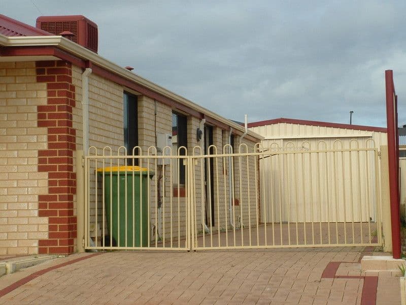 15 Cunderdin Loop, DAWESVILLE WA 6211, Dawesville - Thumbnail 2