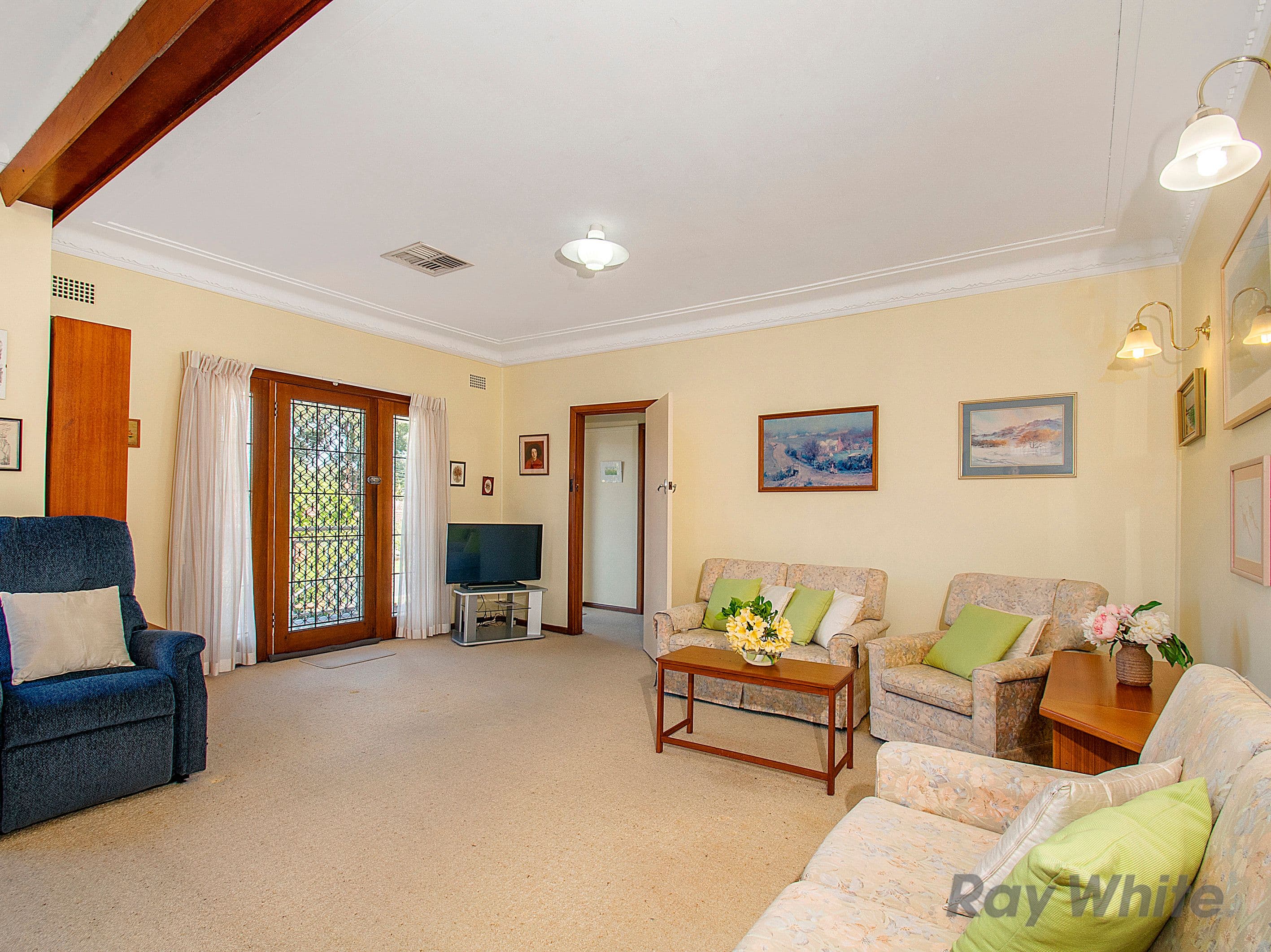 8 Robin Street, Carlingford - Thumbnail 5