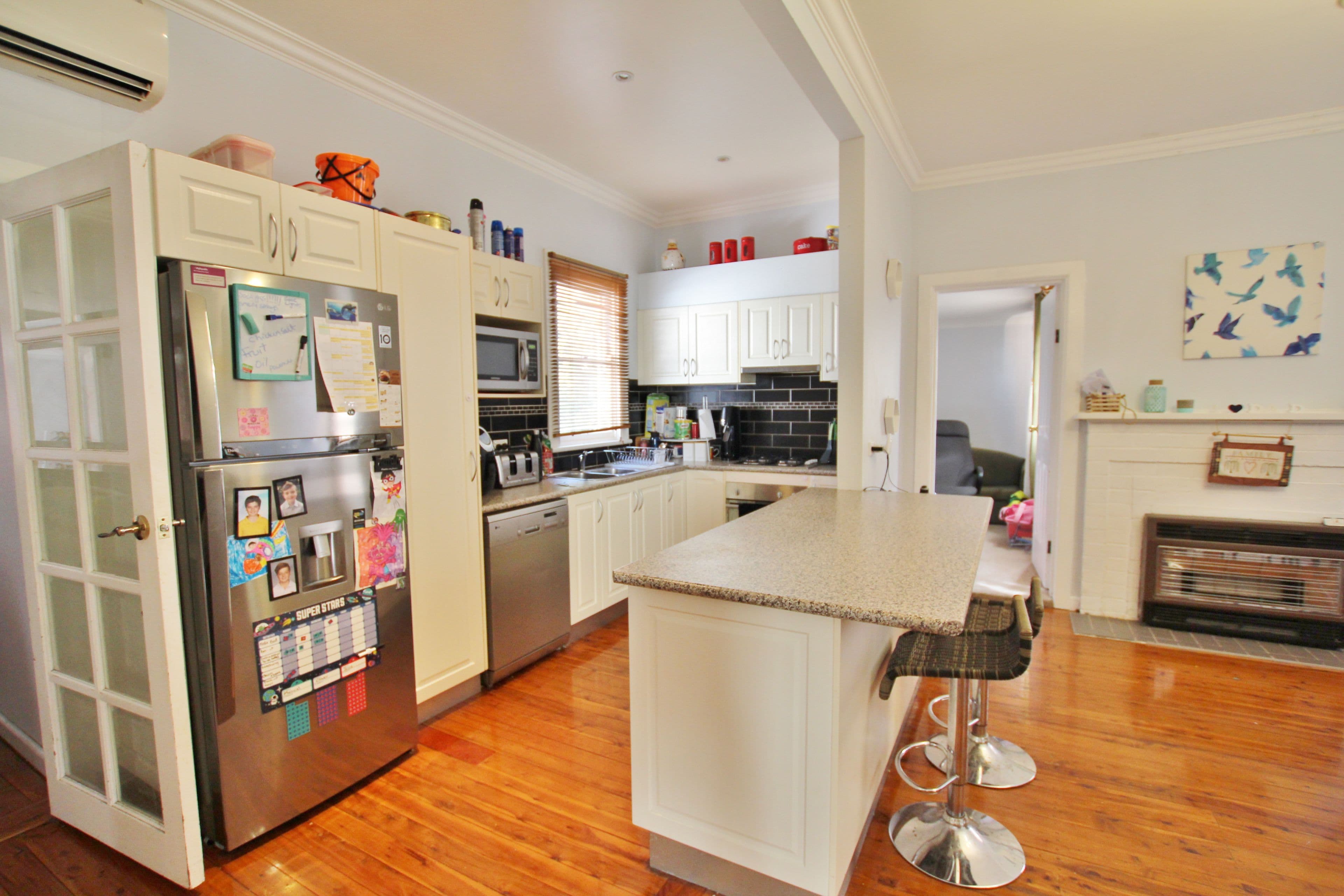 18 Brock Street, Young NSW 2594, Young - Thumbnail 4