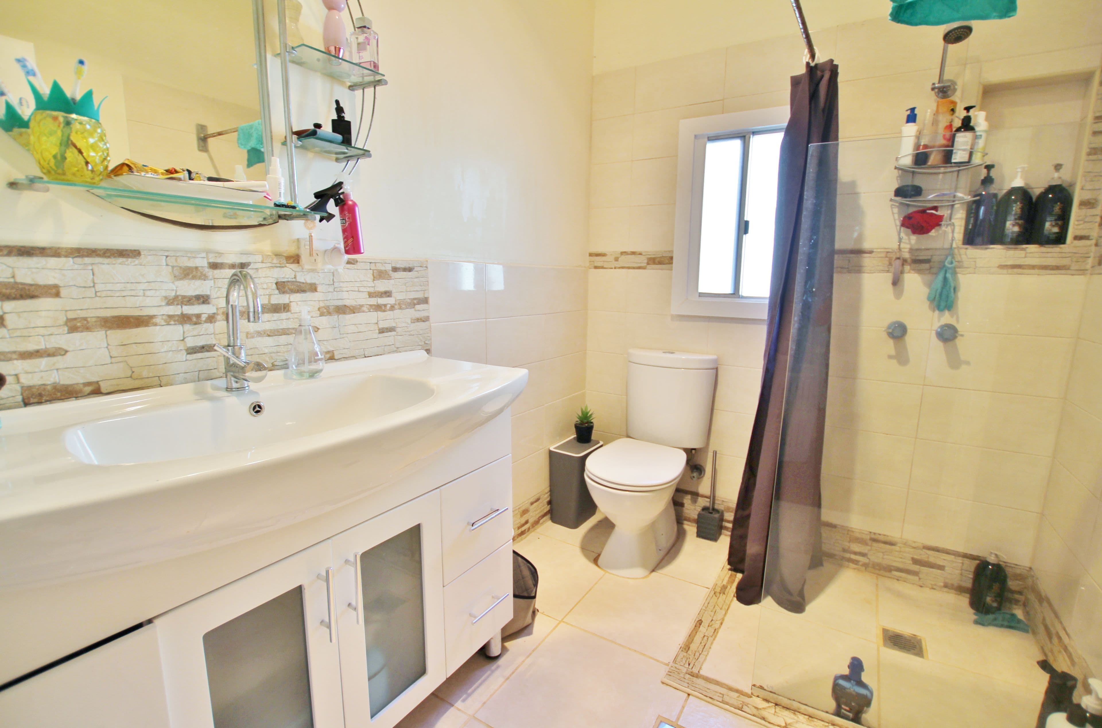 18 Brock Street, Young NSW 2594, Young - Thumbnail 8